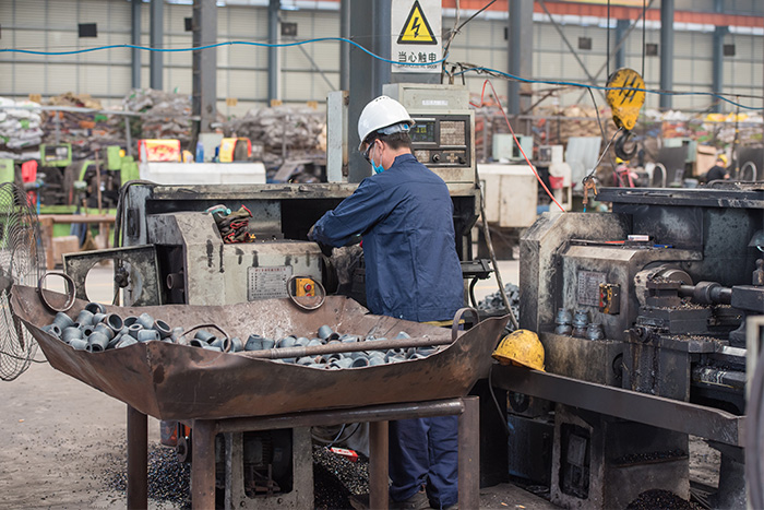 桦甸网架锥头车间